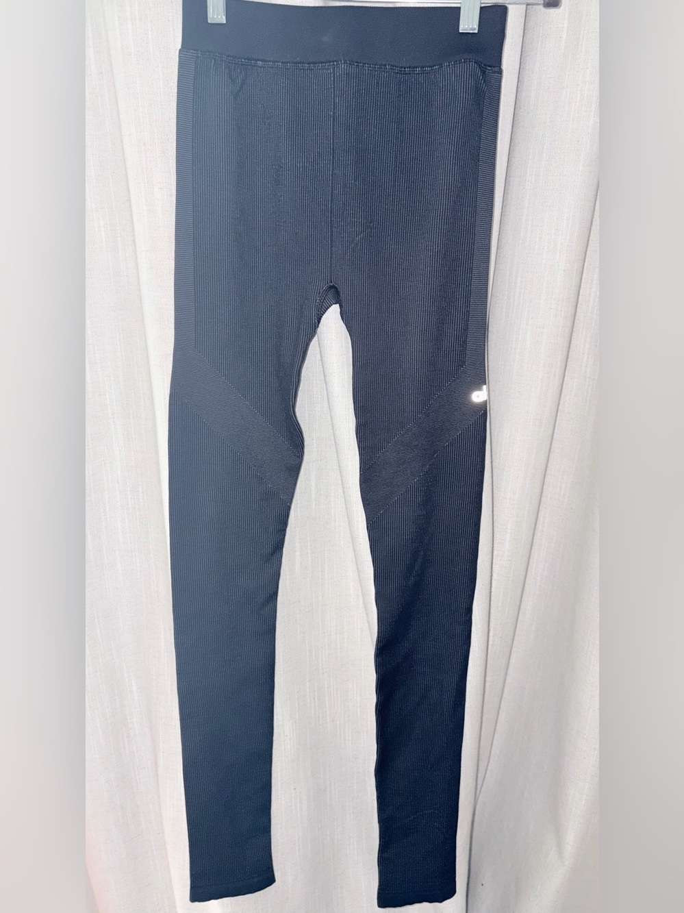 Ribbed two tone black ALO yoga legging